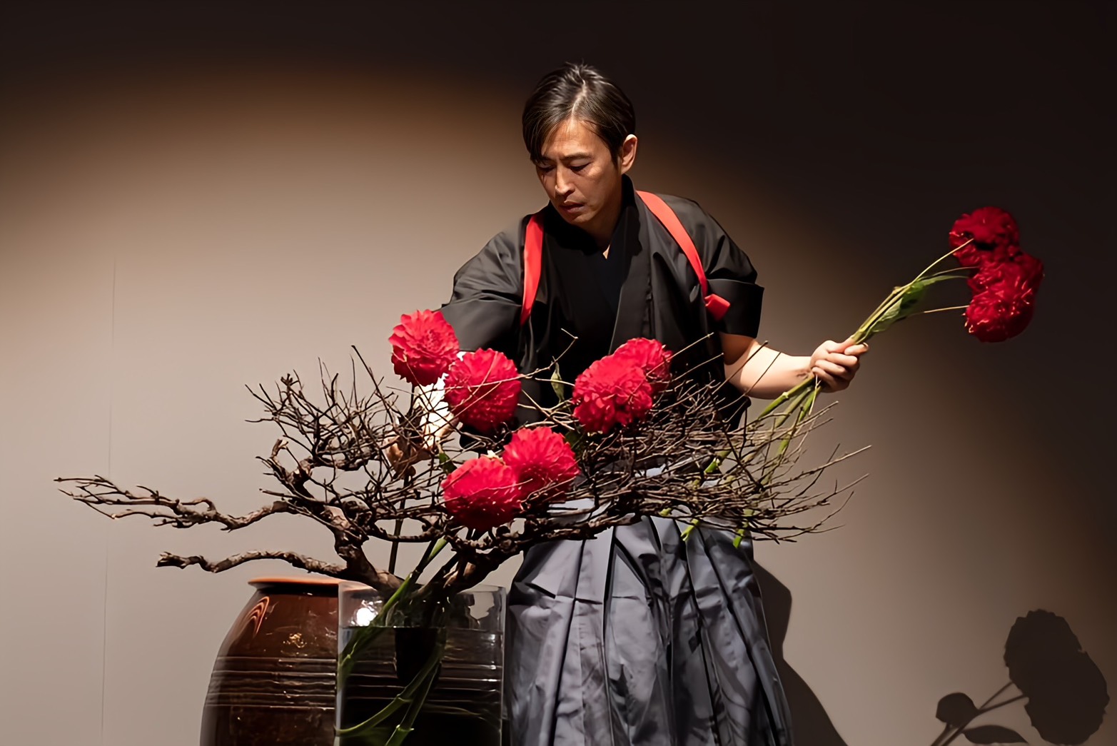 日本華道松風流四世家元塚越應駿現場演繹華道